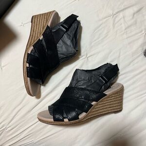 New Versatile wedge sandals
